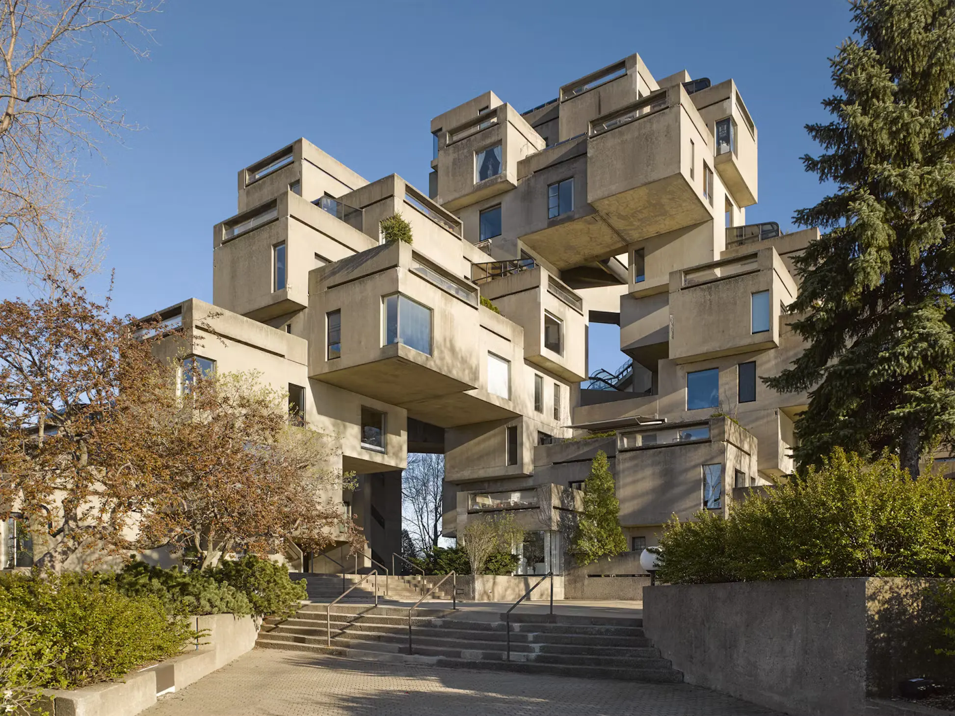 Habitat 67 combined modular building techniques (units were prefabricated and then moved into place) with a striking design.